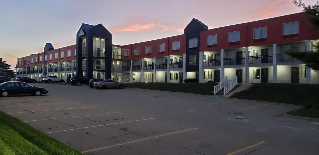 Days Inn By Wyndham West Des Moines - Clive Exterior photo